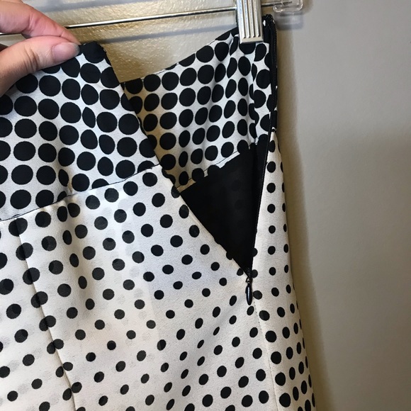 Tailor B.Moss pleated skirt, size small - Picture 7 of 7